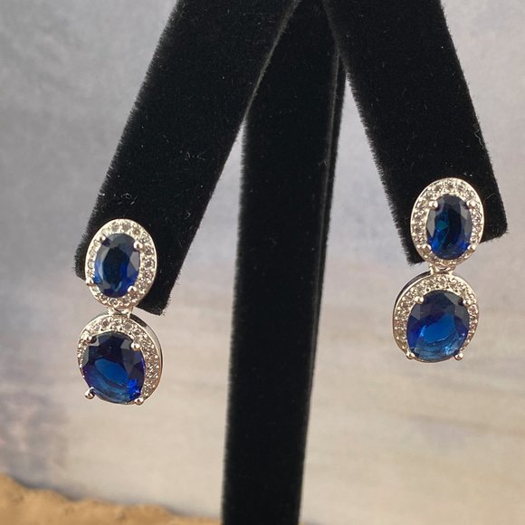 Fabulous Blue, Blue Sapphires Earrings sen in Sterling Silver - Picture 1 of 6